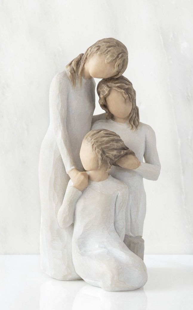 Statuina Our hearling touch 